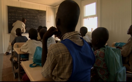 Mobile classrooms allow Nigerian children to continue education 